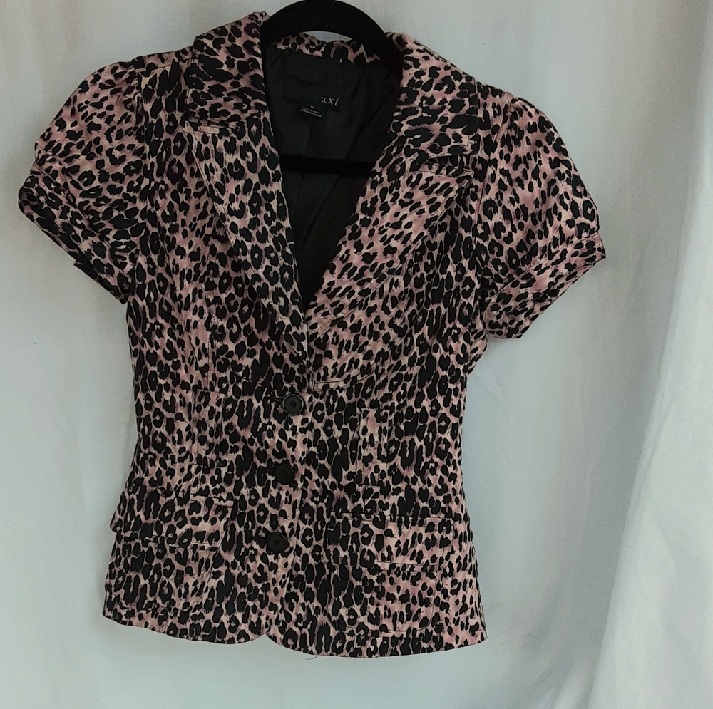 (4) Womens Blazers! Long sleeve & shortsleeve